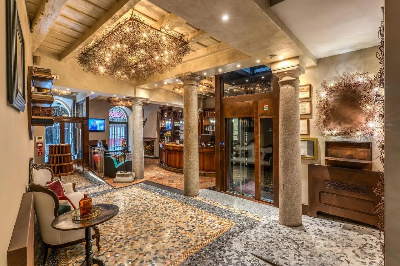 Hotel Santa Marta Suites Милан