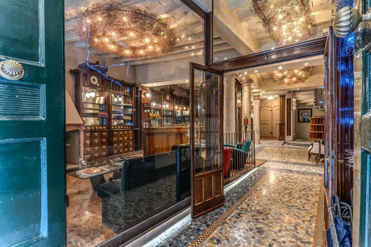 Hotel Santa Marta Suites Милан